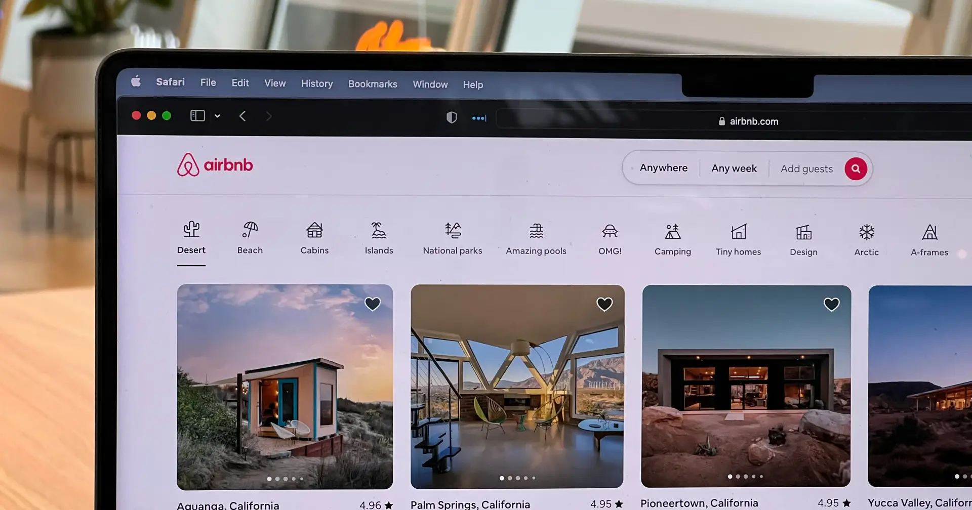 Clarity Over Consensus: The Anti-Bureaucracy Blueprint Behind Airbnb’s Reinvention