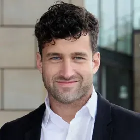 James Contiy