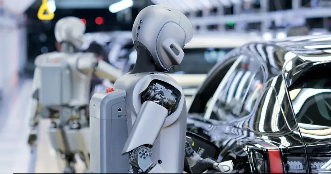 Chinese automakers are pushing ahead with humanoid robot innovation.
