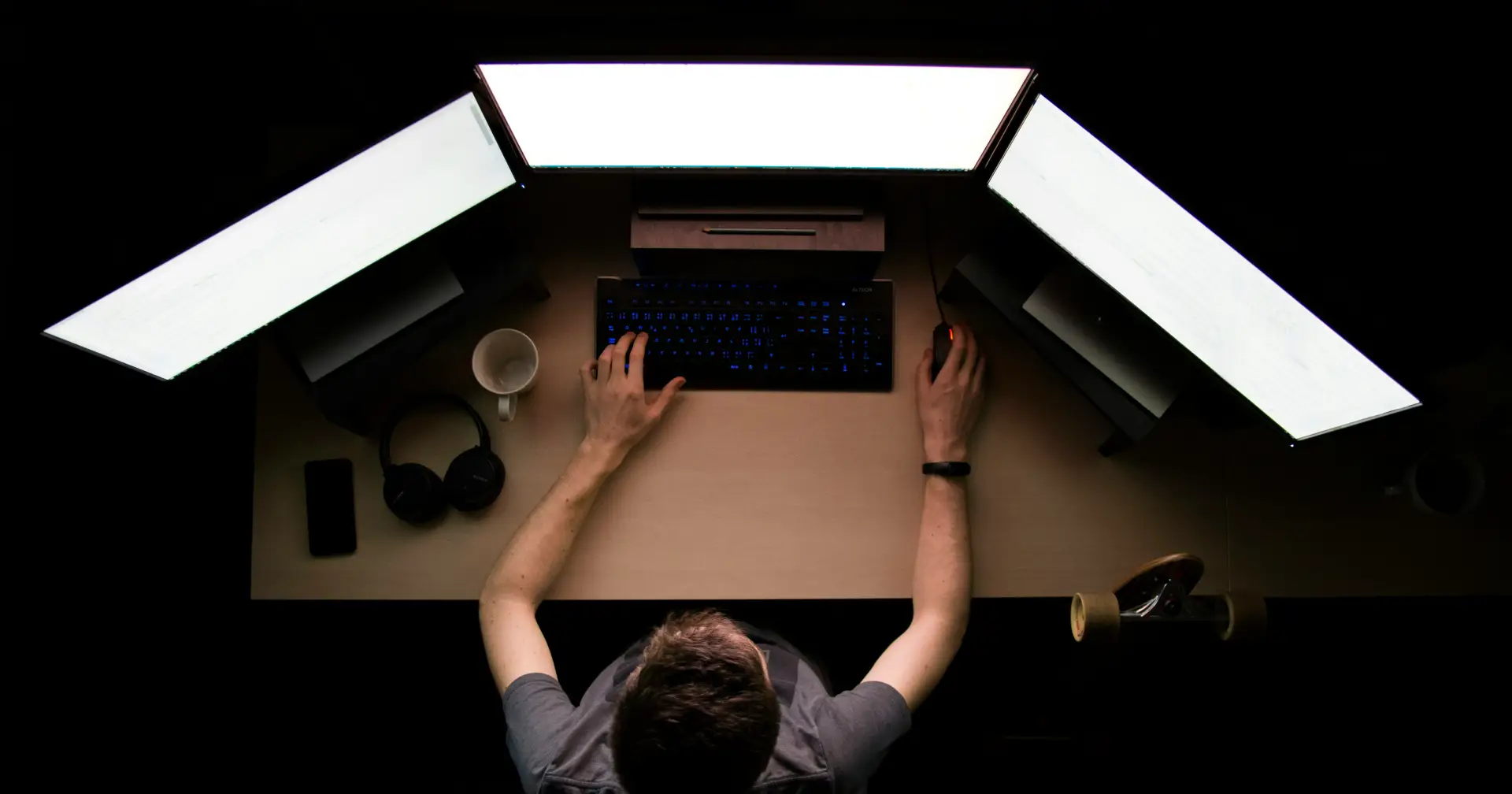 ⚔️ FastAPI vs. Django vs. Flask: Building APIs with Speed and Simplicity